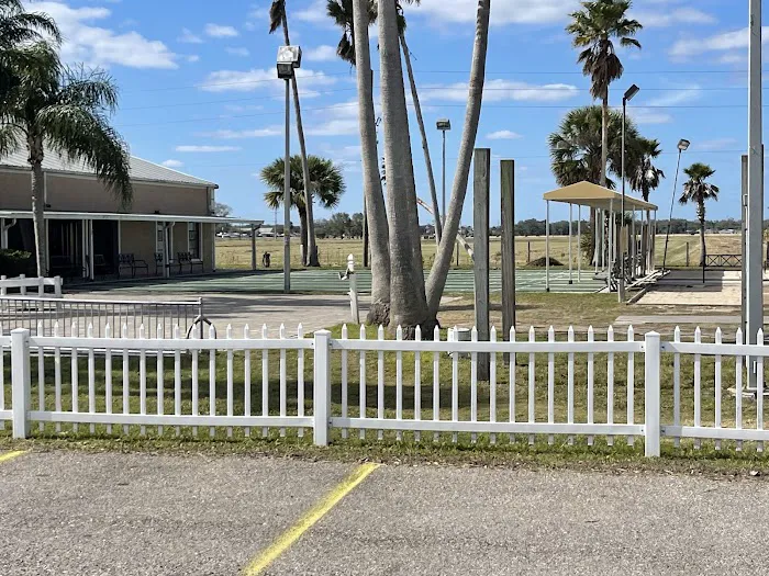 Toby's RV Resort Picture 6