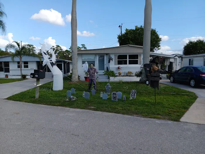 Imperial Harbor mobile home estates Picture 2