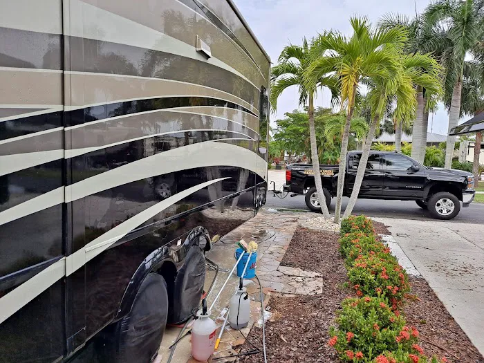 Gulf Waters RV Resort / Fort Myers Beach Picture 8