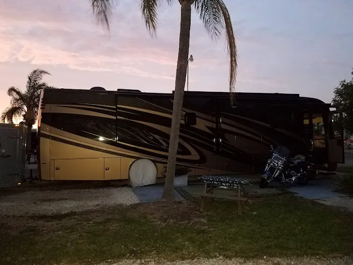 Ebb Tide RV Park Picture 7