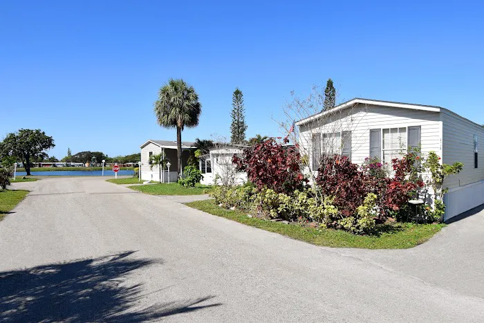 Lantana Cascade Manufactured Home Community Picture 1
