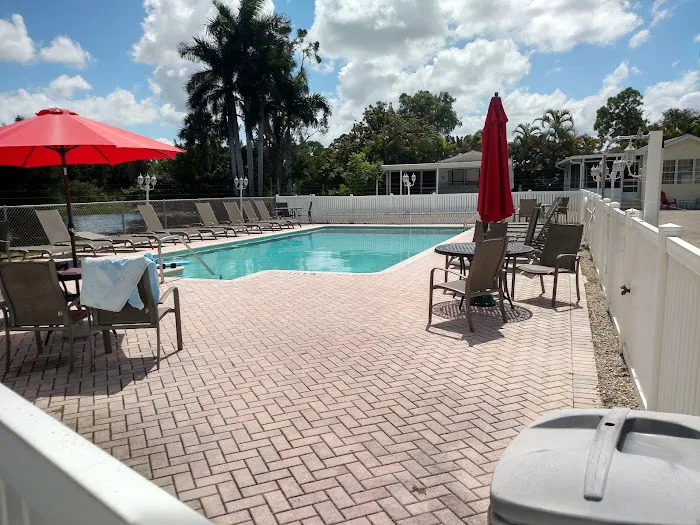 Naples Mobile Home & RV Park Picture 6