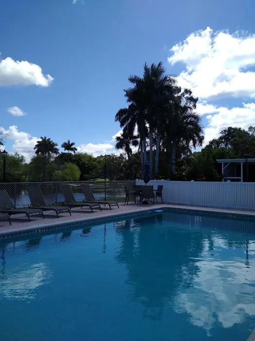 Naples Mobile Home & RV Park Picture 3