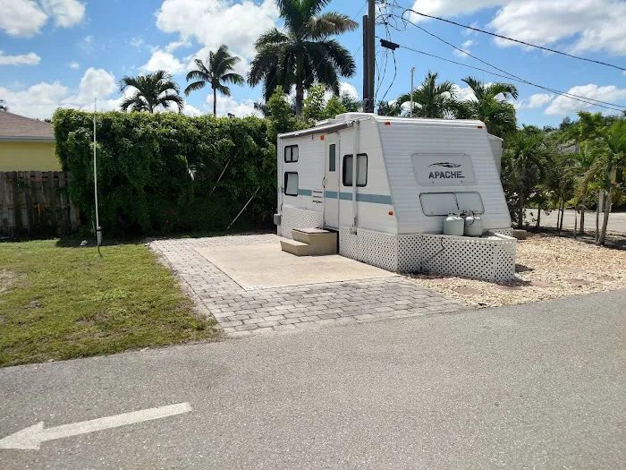 Naples Mobile Home & RV Park Picture 10