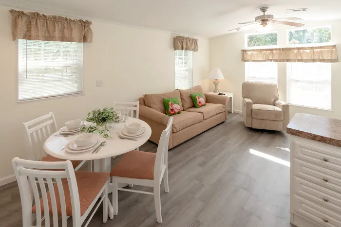 Sun Retreats Naples Picture 7