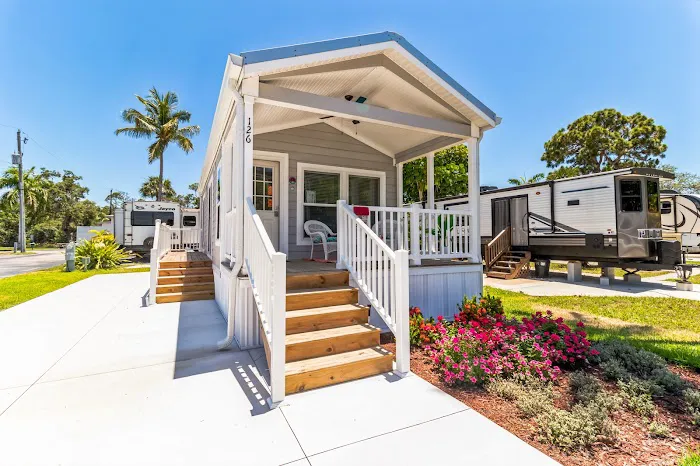 Northtide Naples 55+ RV Resort Picture 4