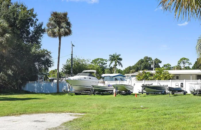 Southwind Village & Mobile Home Park Picture 6