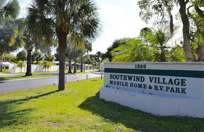 Southwind Village & Mobile Home Park Picture 8