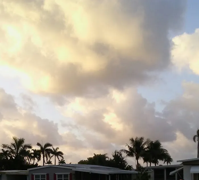 Colonial Estates Mobile Home Park Picture 2