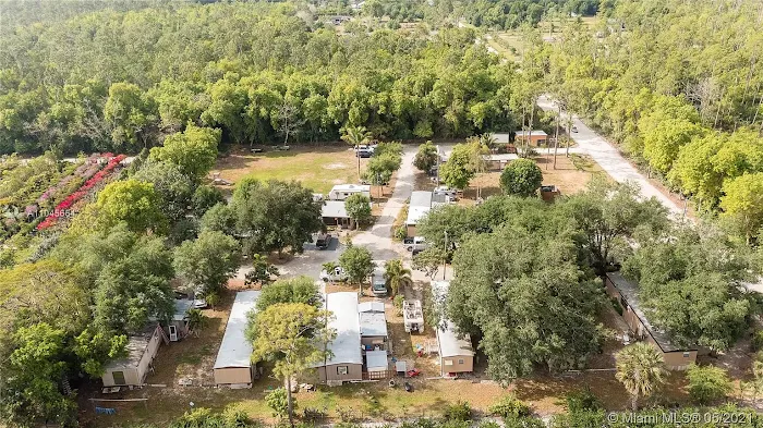 Trees Camp, Trailers Camp Mobile Home Park Picture 2