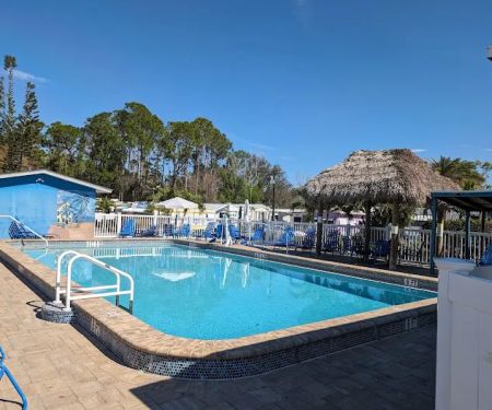 Sunseekers RV Resort