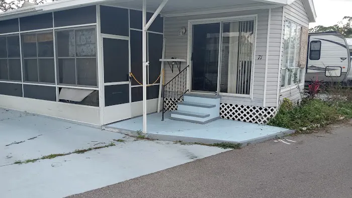 Sunseekers RV Resort Picture 7
