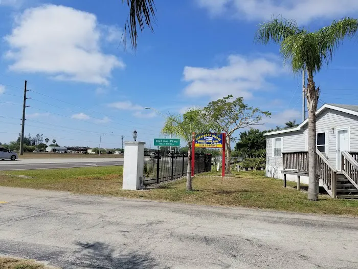 Coralwood Village Mobile Home Picture 3