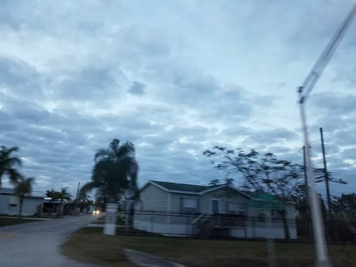 Coralwood Village Mobile Home Picture 4