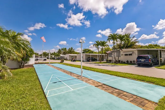 Tidewater 55+ Lifestyle Community Picture 1