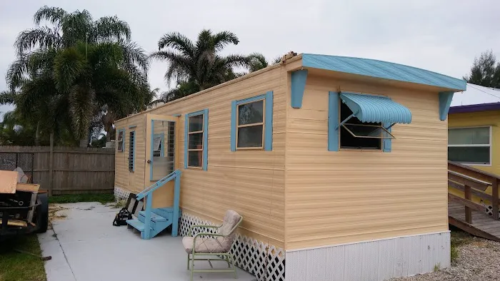 Shangri-La Mobile Home Park Picture 5