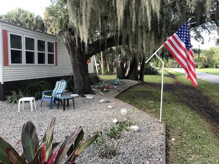 Shangri-La Mobile Home Park Picture 6