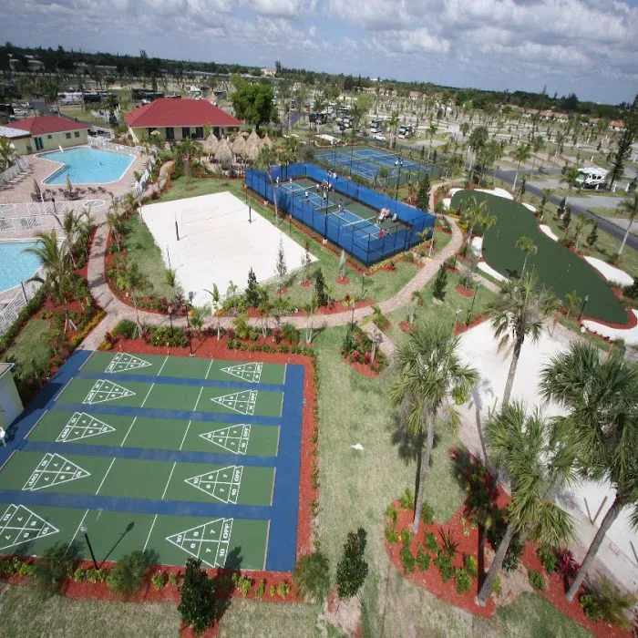 Aztec RV Resort- Motorcoach Picture 6