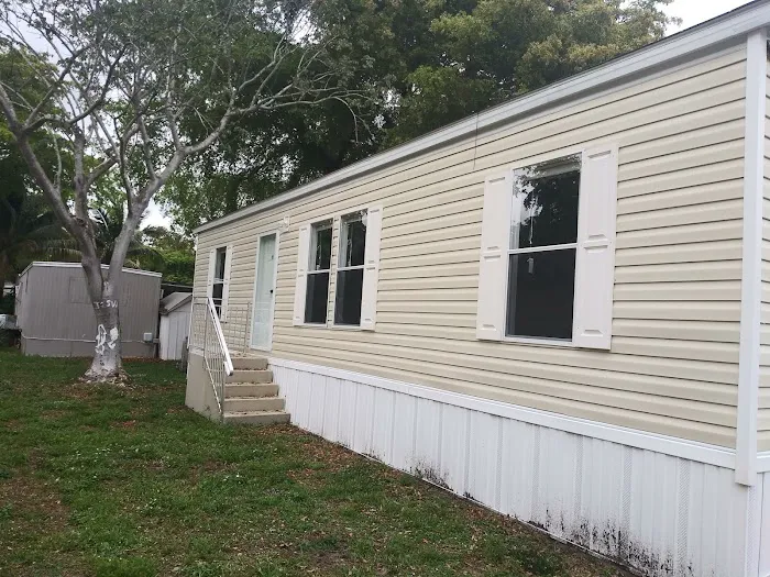 Lauderdale Mobile Home Park, LLC Picture 7