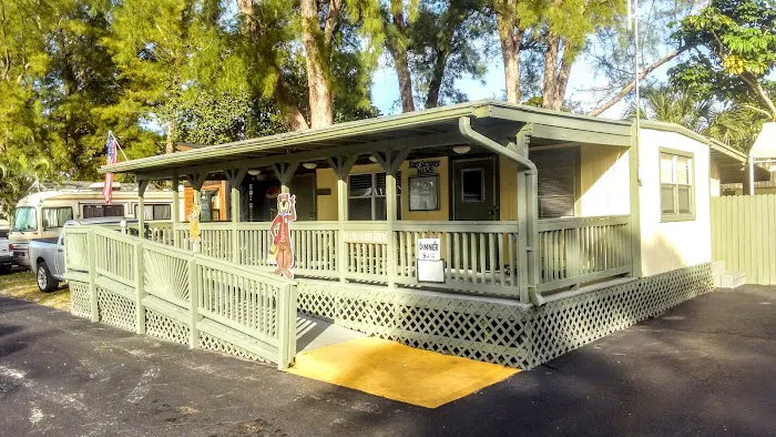 Kozy Kampers RV Park-Storage Picture 4