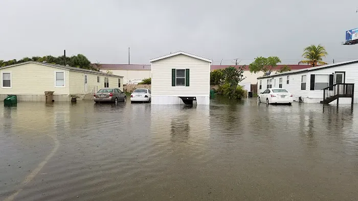 Sunshine Village Davie Picture 1