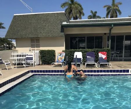 Holiday Mobile Estates