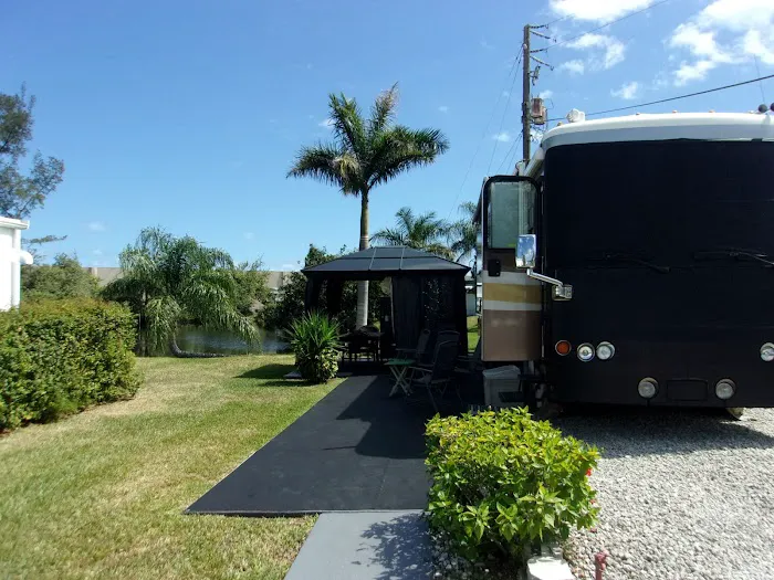 Green Acres Mobile Home Village Picture 4