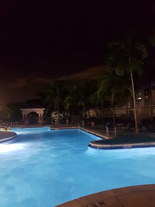 Pembroke Park Lakes Mobile Picture 2