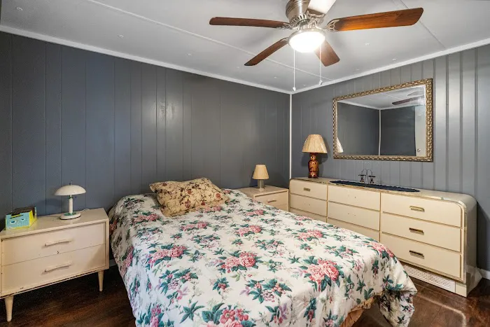 Pembroke Park Lakes Mobile Picture 1