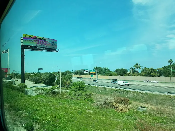 Pembroke Park Lakes Mobile Picture 7