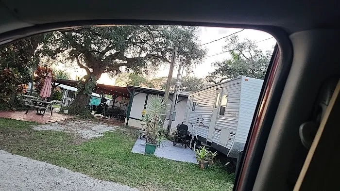 La Palm Trailer Park Picture 1