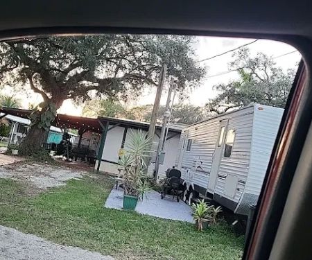 La Palm Trailer Park