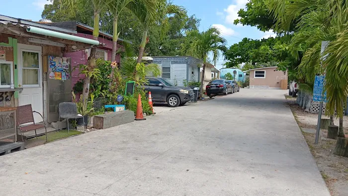 Rovell Mobile Home Park Picture 2