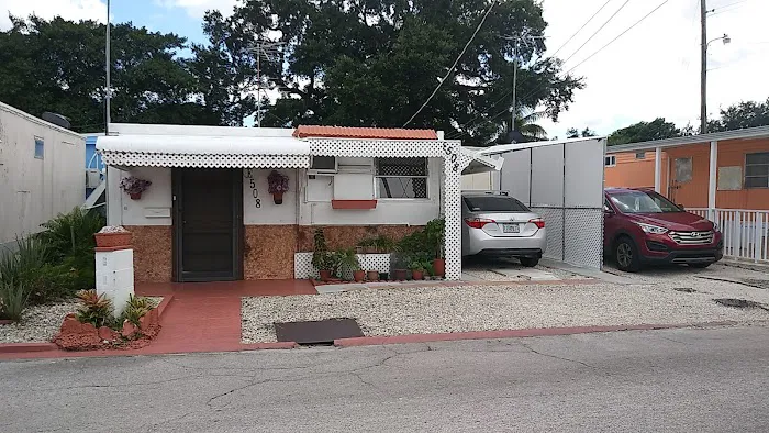 Sunnyside Trailer Park Picture 1