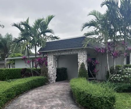 Americana Village Condominium