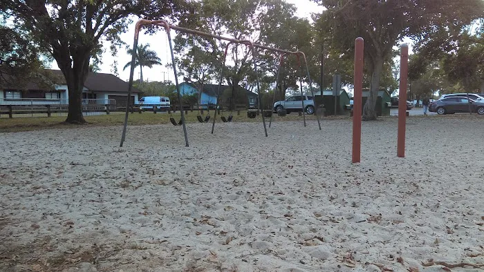 Redlands Mobile Park Picture 6