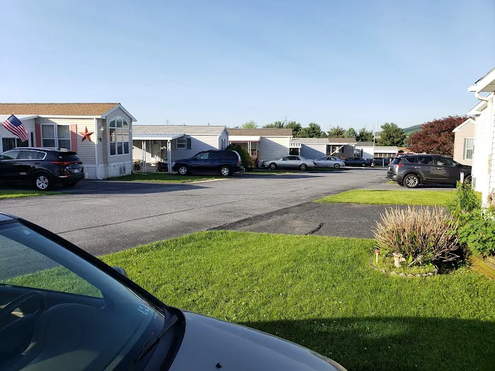 Laural Commons Picture 3