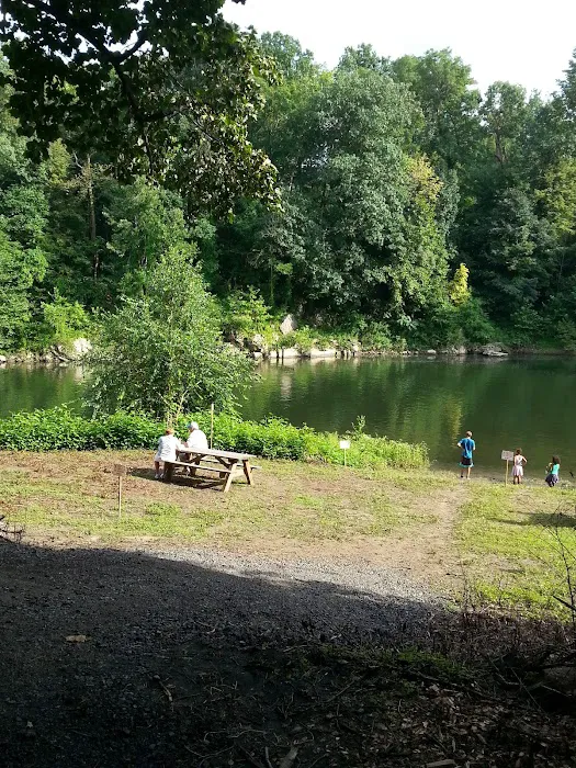 Laural Commons Picture 4