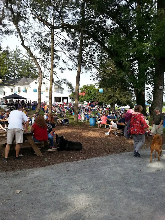 Laural Commons Picture 7