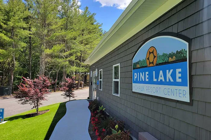 Pine Lake RV Resort & Cottages Picture 6