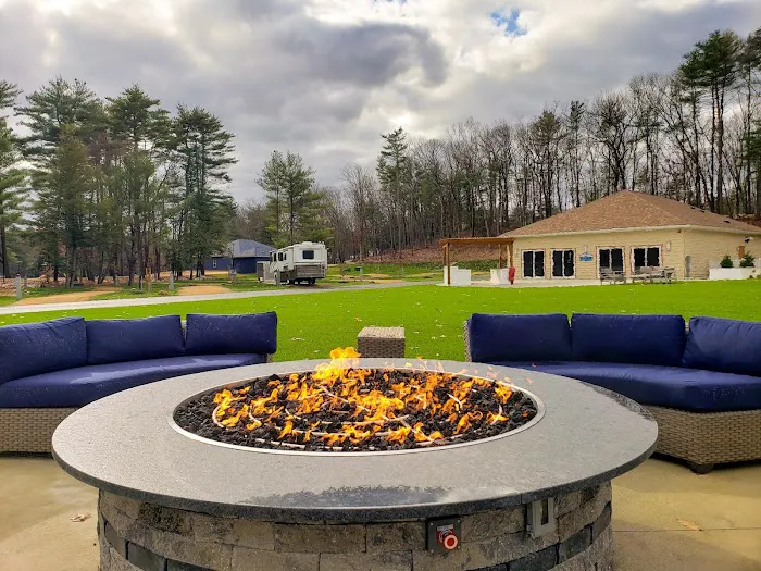 Pine Lake RV Resort & Cottages Picture 8