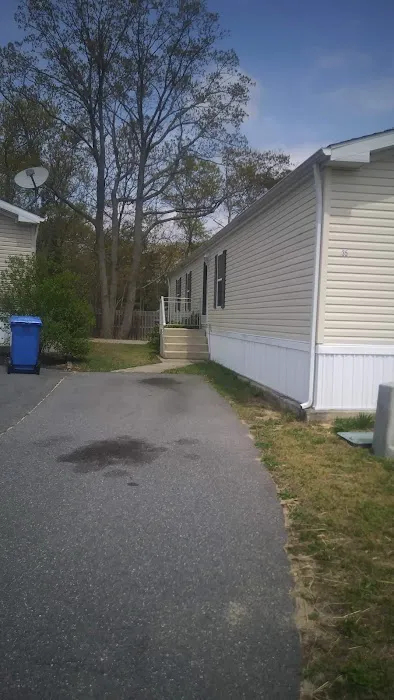 Pine Crest Village Picture 1