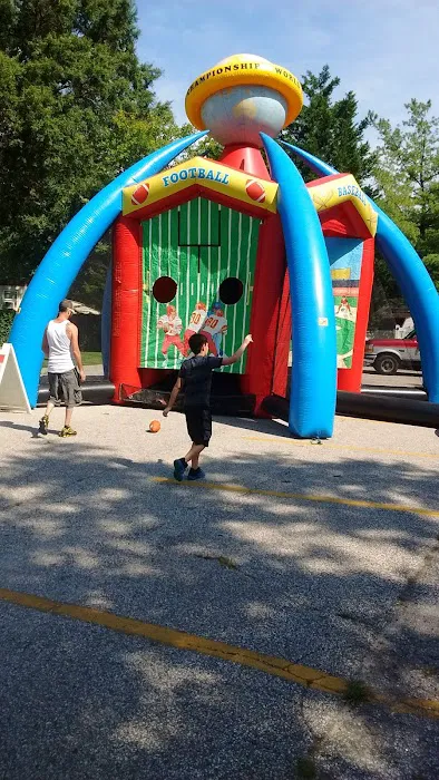 Williams Estates and Peppermint Woods Picture 7