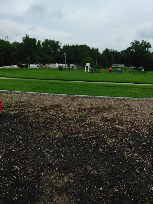 Williams Estates and Peppermint Woods Picture 6