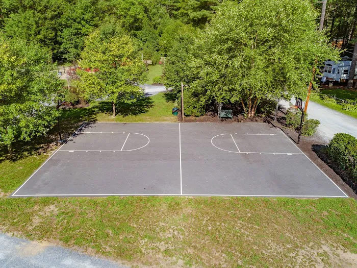 Sun Retreats Adirondack Gateway Picture 6