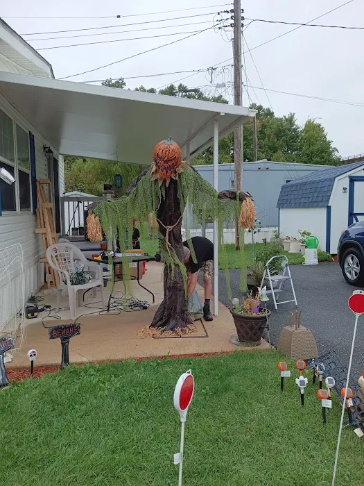 Briarwood Mobile Home Estates Picture 8