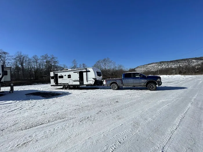 Tri-State RV Park Picture 3