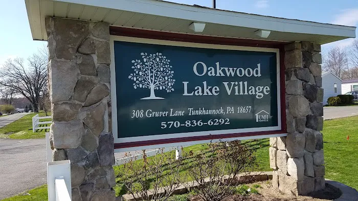 Oakwood Lake Village Picture 2
