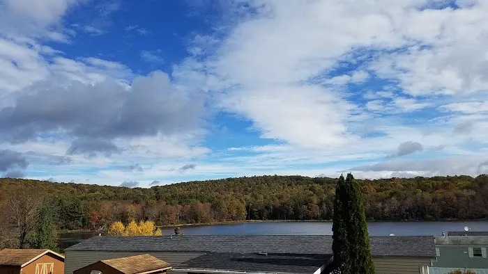 Oakwood Lake Village Picture 7