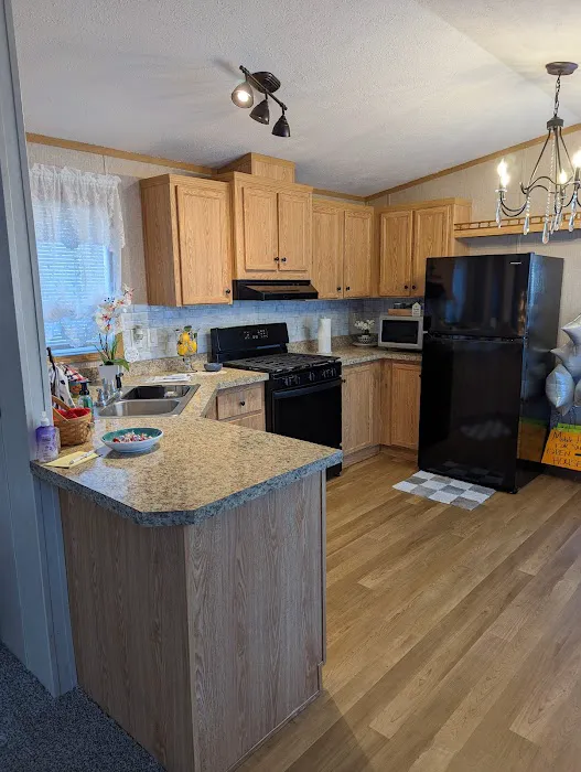 Progress Ridge Mobile Home Park Picture 7